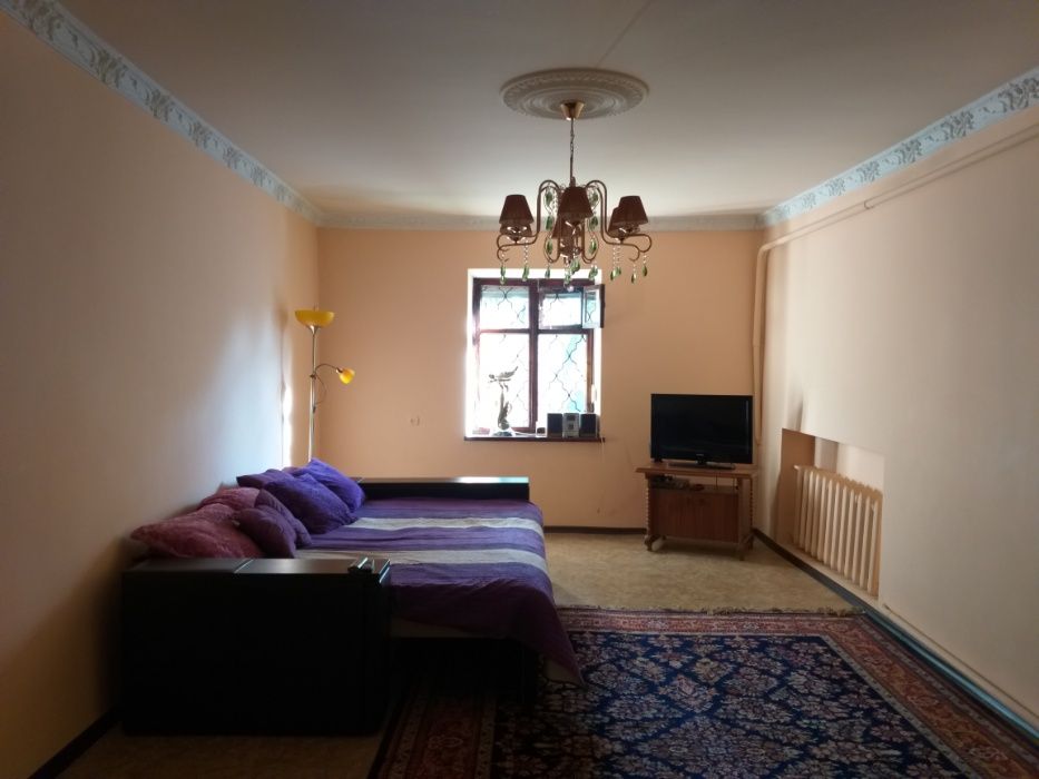 продам  дом и участок в самом центре Б-долины  для жилья и для бизнеса