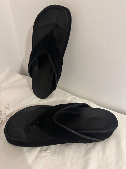 Venda de sandália ADOLFO DOMINGUES-  SS 2026