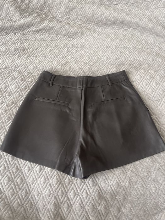 Шкіряні шорти коричневого кольору