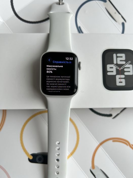 Apple watch SE 2, silver aluminium case 40 мм