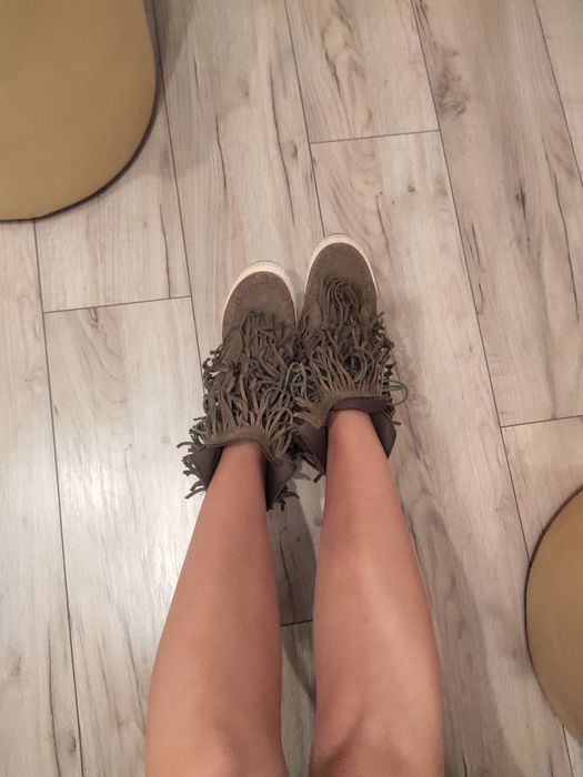 Sneakersy khaki 35 koturny z fredzelkami vices