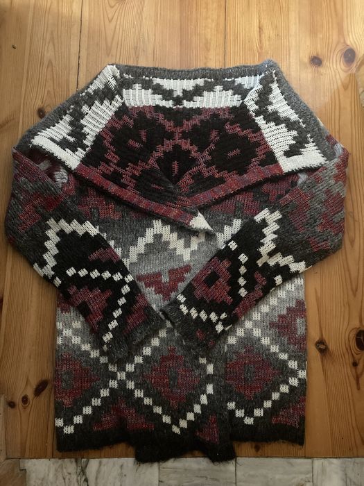 Dlugi, zimowy damski sweter narzuta