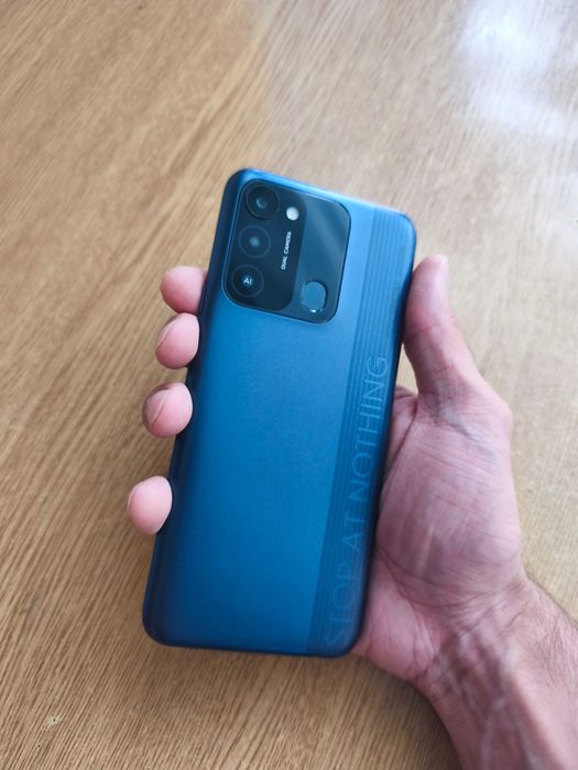 Смартфон Tecno Spark 8C 4/64GB
