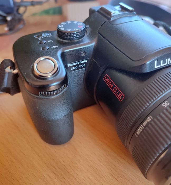 Aparat  Panasonic Lumix DMC-FZ obiektyw LEICA !!!