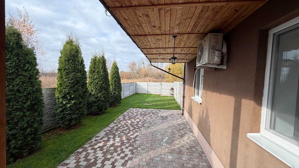 2-кімнатна квартира на Вишеньці з власним двором та паркомісцем