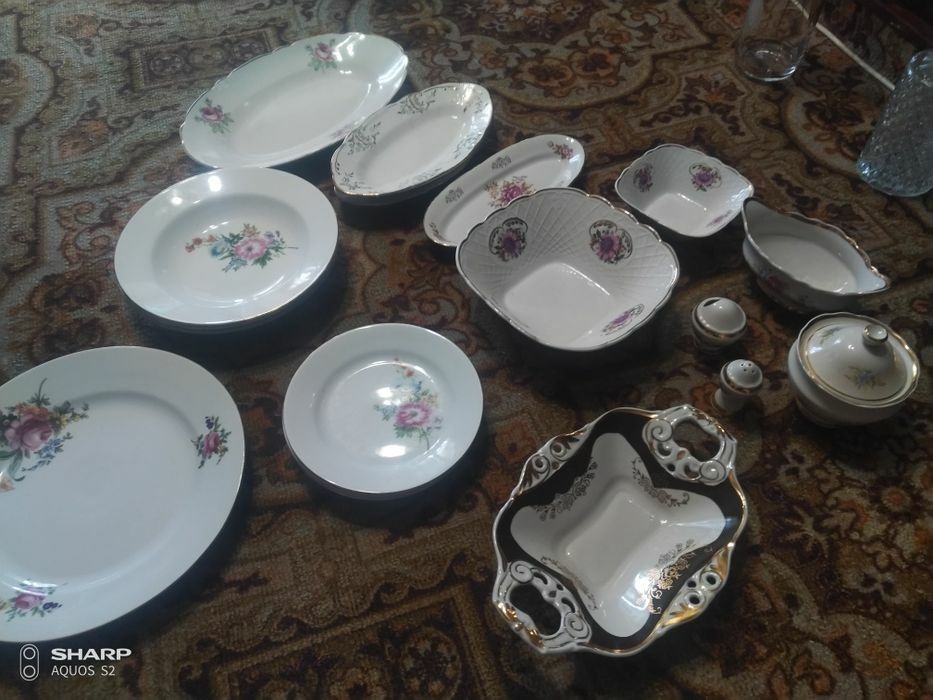 Продам фарфор столовый.