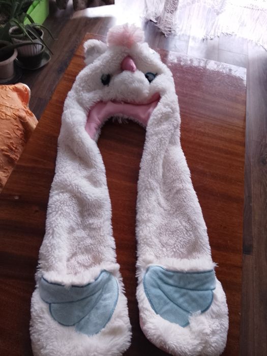 Шапочка модна прикольна брендована