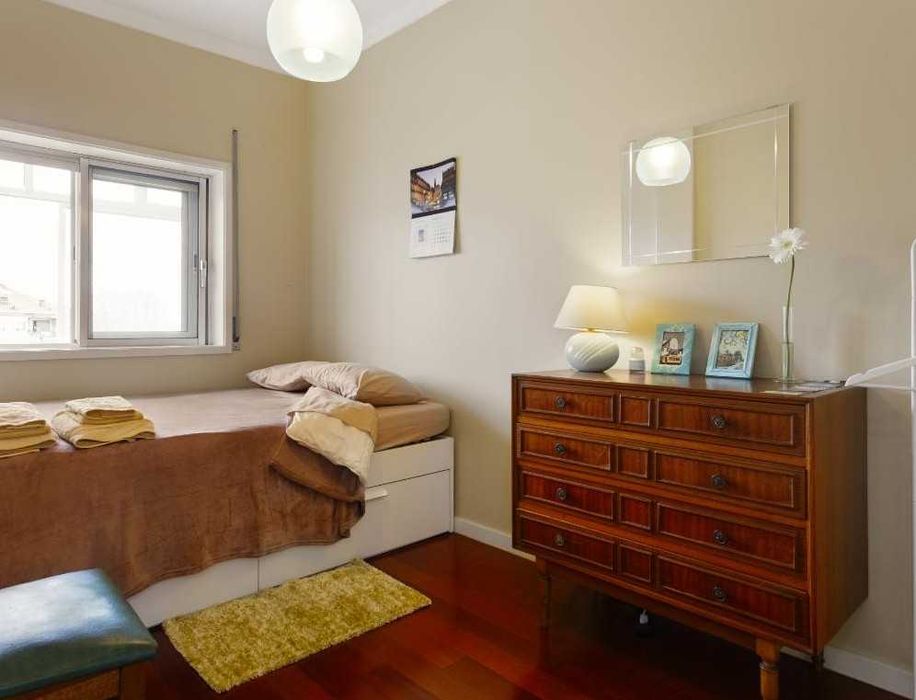 Quarto com WC privativo no Porto (despesas incluidas)