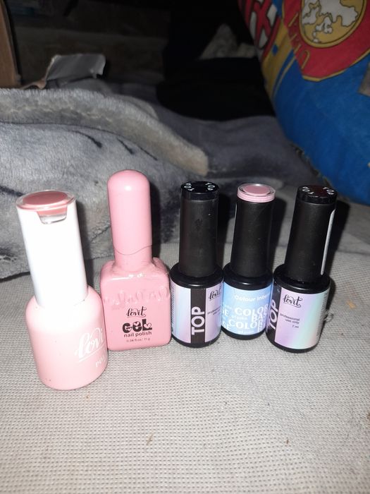 Продам манікюрний набір.