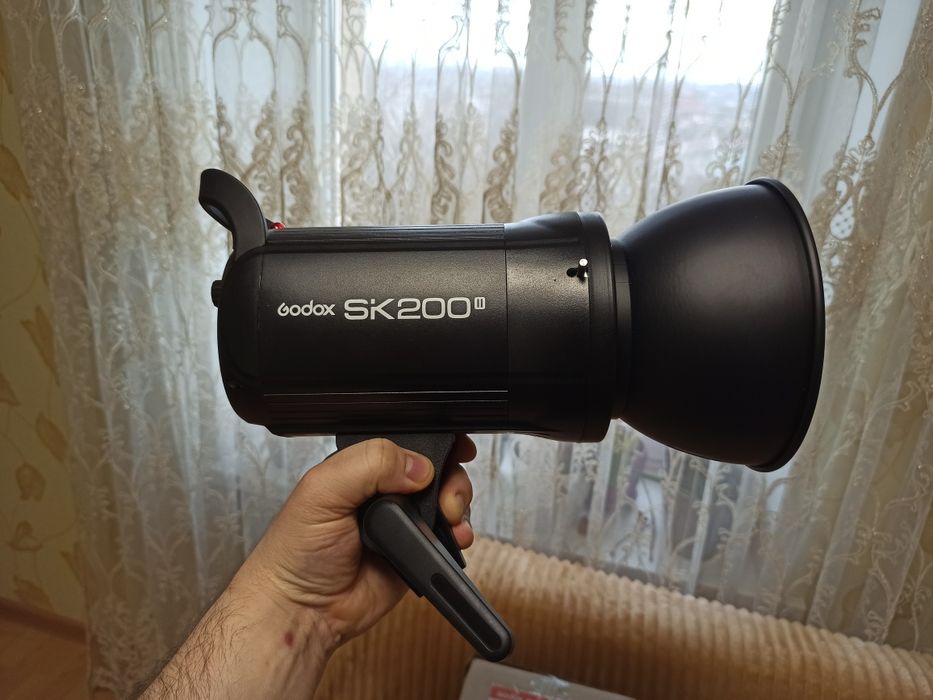 Студійне світло, Godox sk 200ii,  синхронізатор, стійка,комплект,