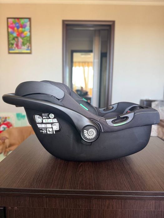 Автокрісло Carello CRL-8801 + база Isofix + адаптери