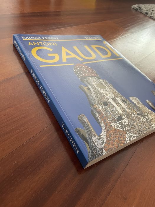 Livro decorativo Gaudi