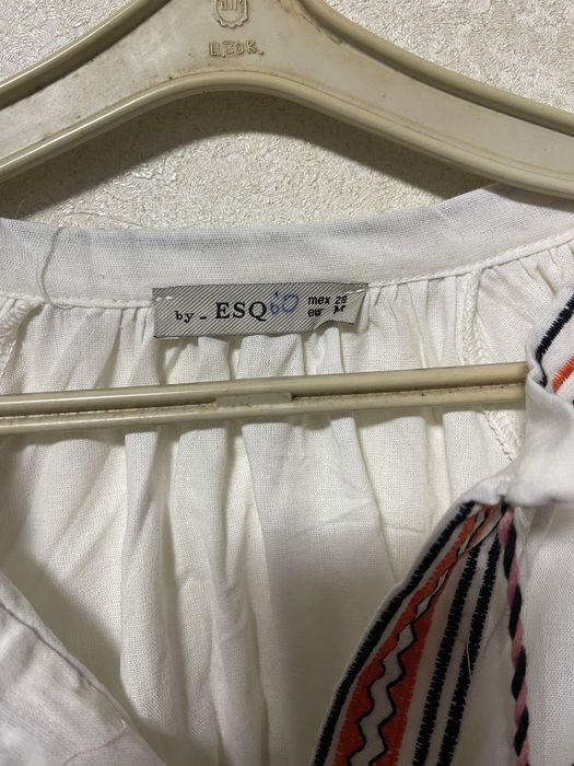 Вишита сукня жіноча