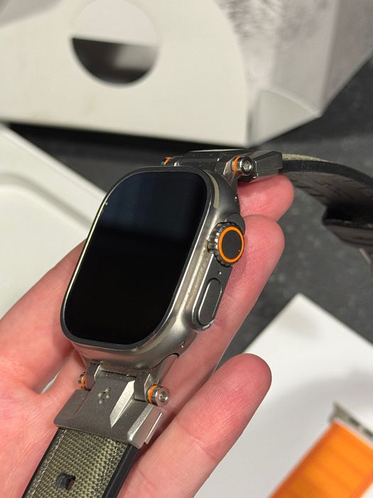 Apple Watch Ultra 49mm Titanium