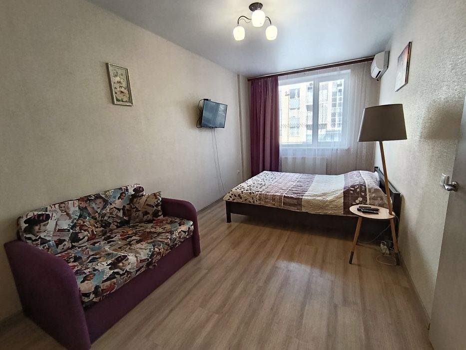 Сдам посуточно квартиру с кондиционером  Одесса  ЖК 7 Небо/7км/Авангар