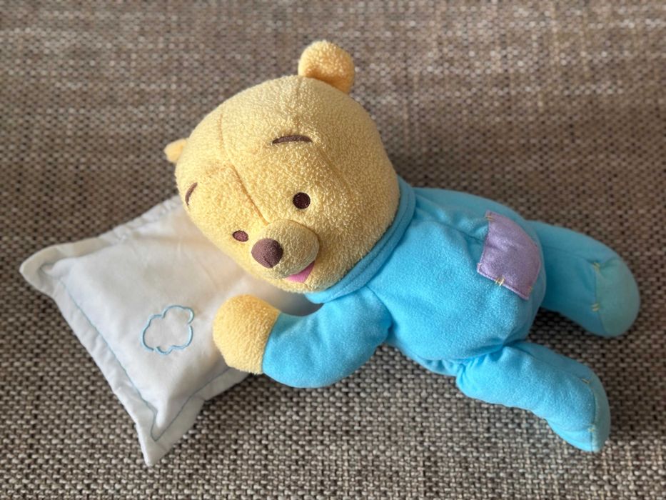 Miś Kubuś Puchatek lamka, światełka i melodie - usypianka