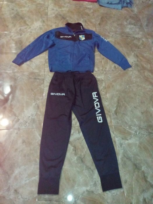 Dres sportowy rozm M stan idealny