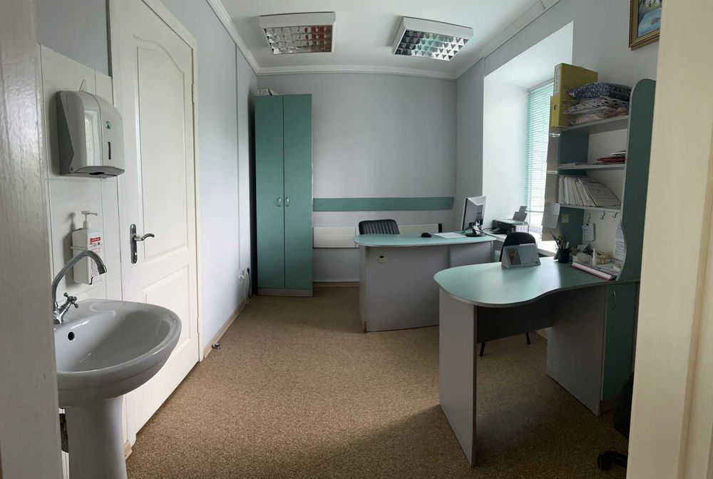 Продаж приміщення поліклініки.  ЦІНА 115000