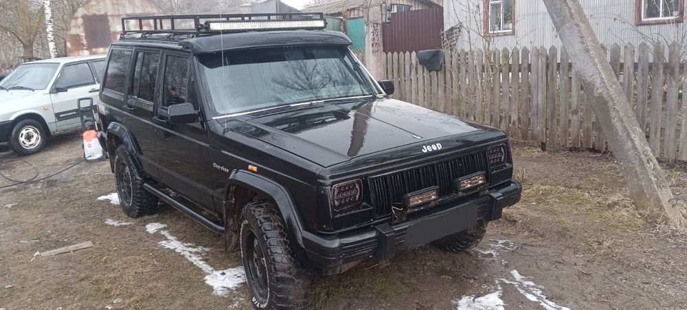 Продам Jeep Cherokee 4.0
