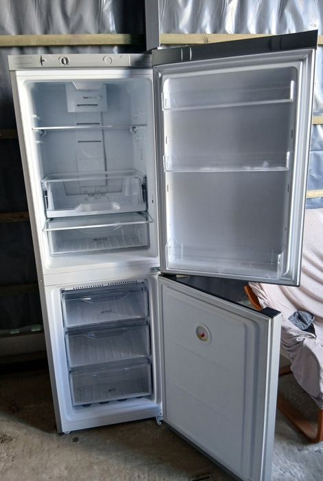 Lodówka Indesit LI17FF2SB