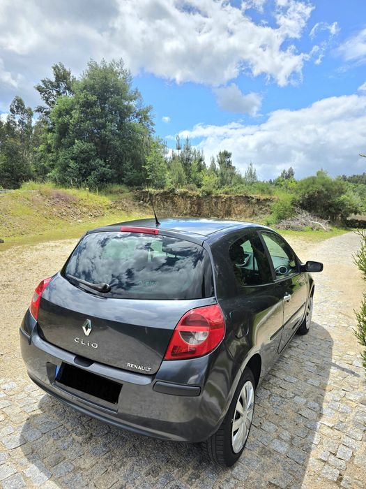 Vendo Renault Clio III Imaculado