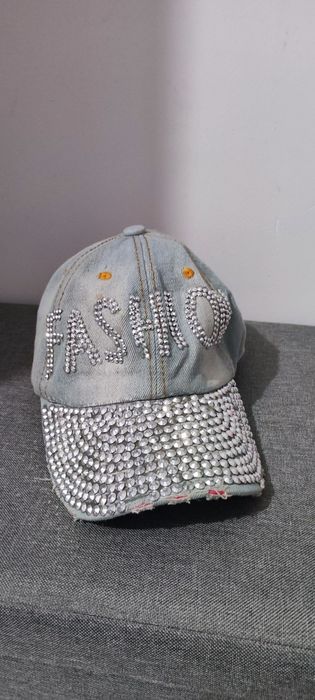 Czapka damska z cyrkoniami