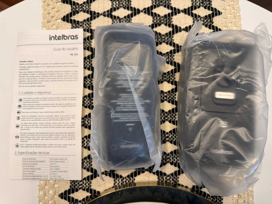 Fechadura Digital de sobrepor Intelbras FR 101