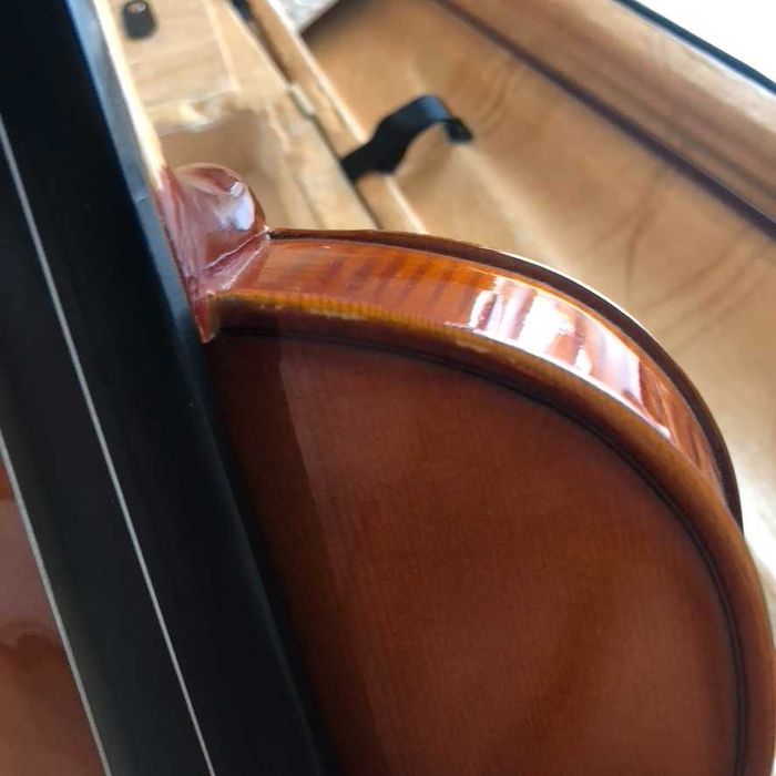 Violino Ashton 4/4 com estojo e arco