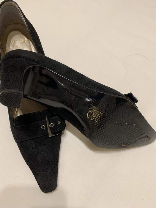 Sapatos camurça pretos