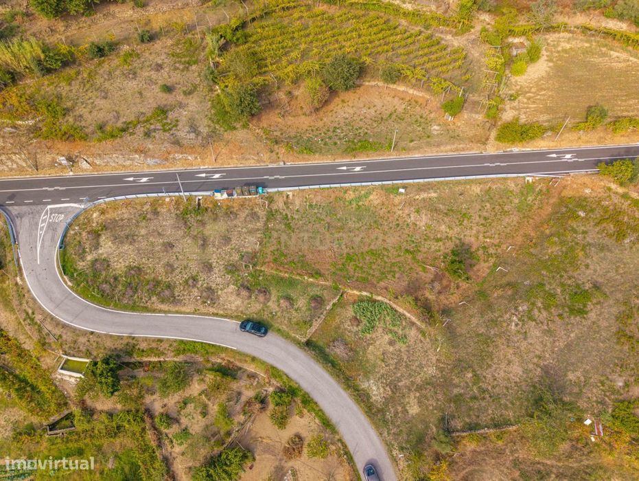 Terrenos com 1.625 m² em S. Tomé de Covelas