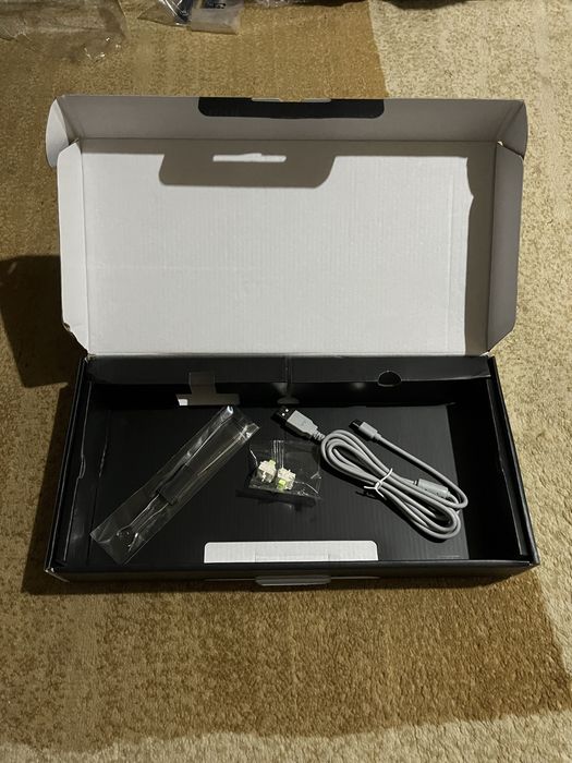 Aula f75, аула F75