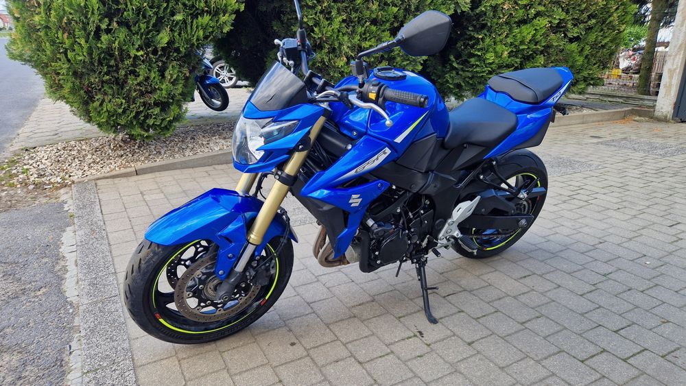 Suzuki GSR 750 rok 2016 przebieg 25 tys km
