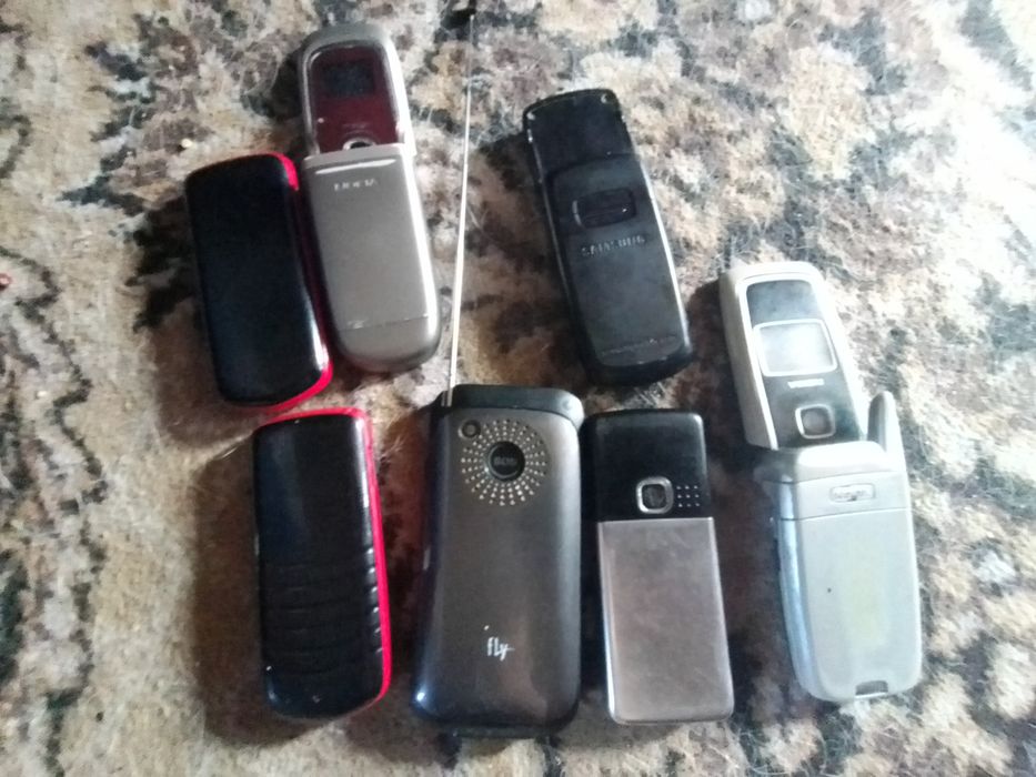 Телефоны кнопочние