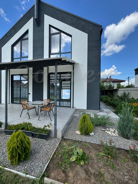 Продам Будинок 186м2,дизайнерськийРЕМОНТ,3 спальні,с.Гора,10кмКиїв