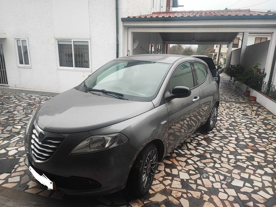 Lancia ypslon 1.2 gasolina