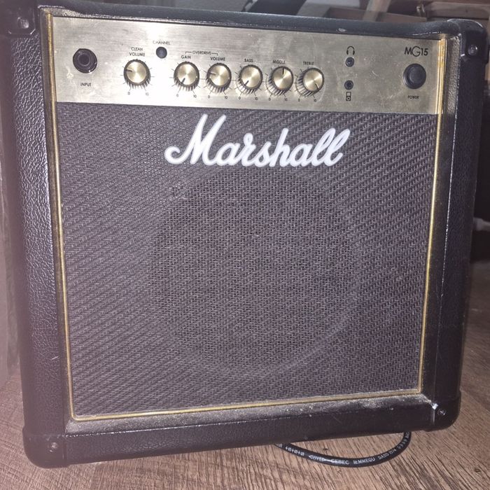 Комбопідсилювач Marshall MG15