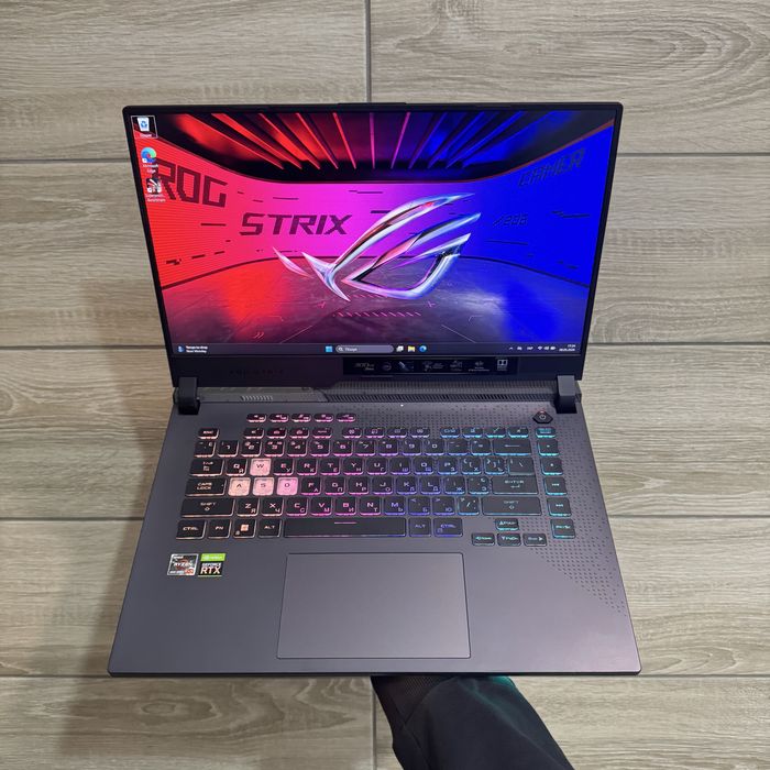 Як новий! Rog Strix Ryzen 7 6800, Ddr5, Rtx 3060, 300Hz ігровий ноутбук