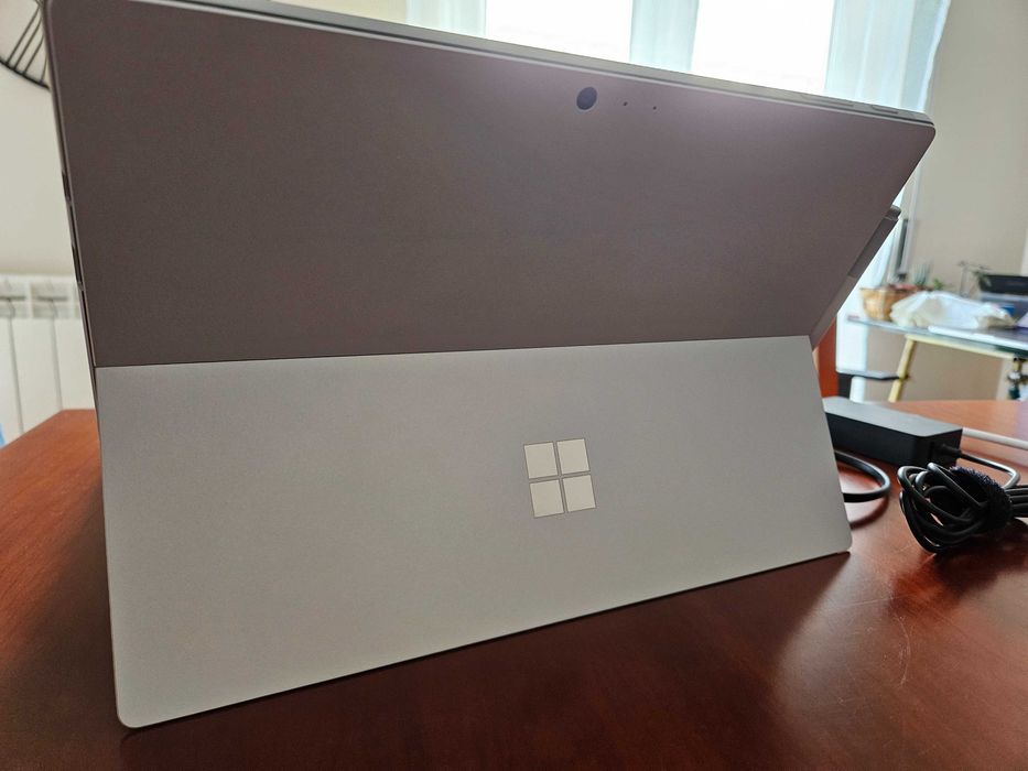 Microsoft Surface Pro 6 - Like new, never used442951836872878082