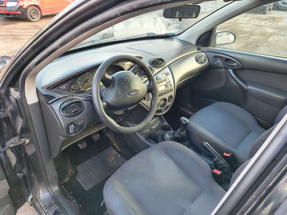 Ford Focus 2004r. 1.7 Pb - na części.