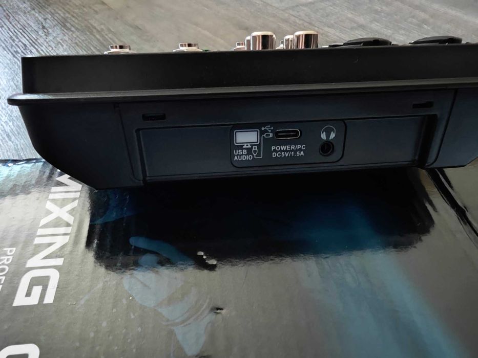 4-канальний мікшерний пульт з USB, BT, +48В