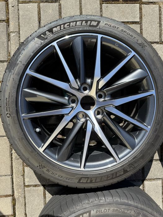 Комплект оригінальних дисків Toyota Camry V70