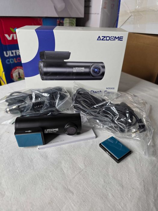 Відеореєстратор AZDOME M300S 4K Ultra HD
