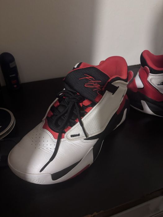 Tenis Jordan - usados poucas vezes