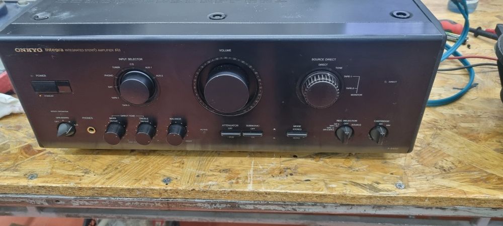 Onkyo integra R1  A-8550.  Интегральный Усилитель