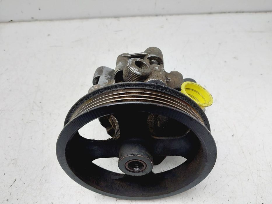 Bomba Direção Toyota Rav4