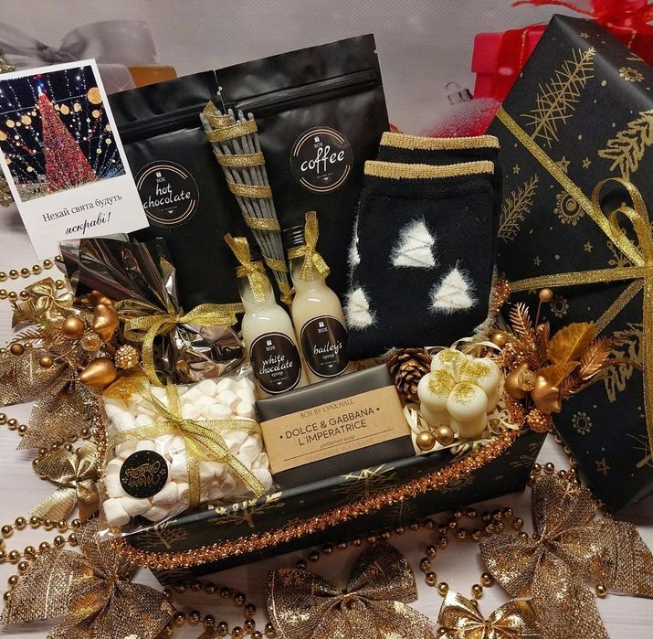 Розкішний подарунок дівчині на Новий рік. Подарунок коханій, дружині.