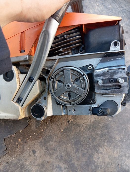 Бензопила подобіє STIHL  (Китай) в робочому стані