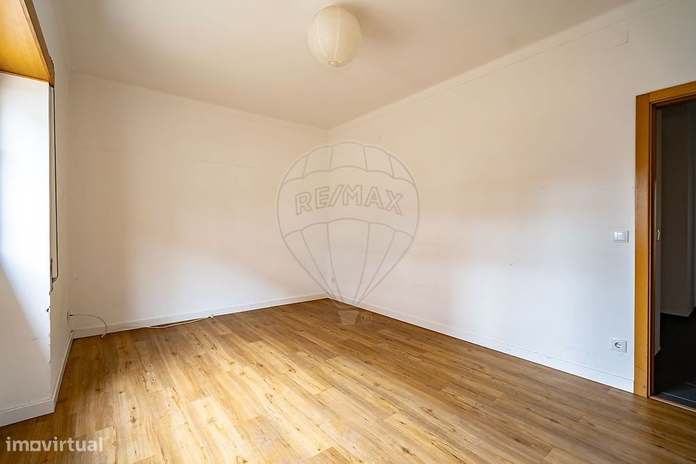 Apartamento T4 para arrendamento