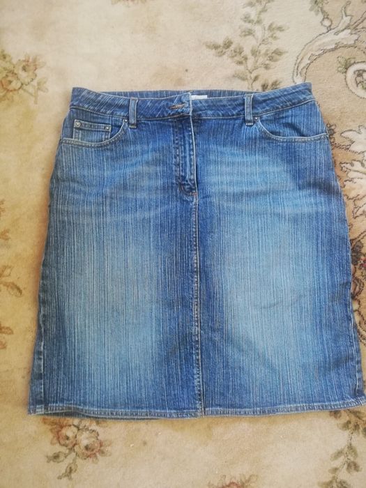 Spódnica jeansowa ze stretchem. LOVE JEANS