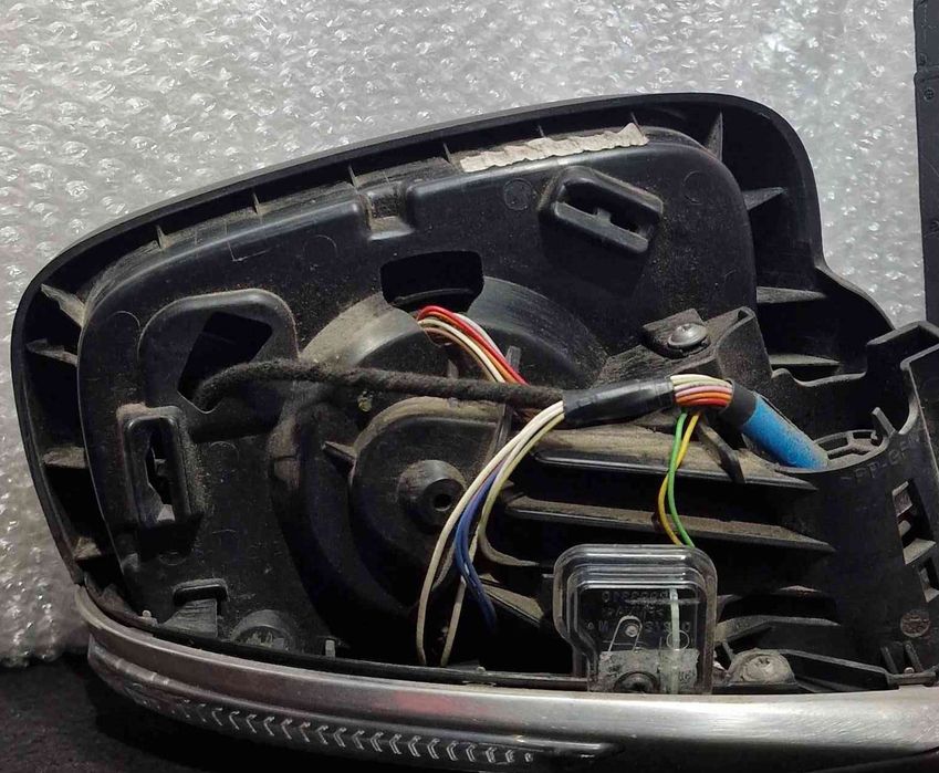 Espelho Retrovisor Direito - RENAULT KADJAR